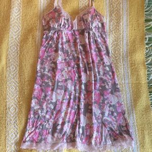 Calvin Klein floral chemise nightgown Small